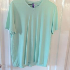 Classic high V-neck short sleeve tee with a solid sea-foam color. Size M.
